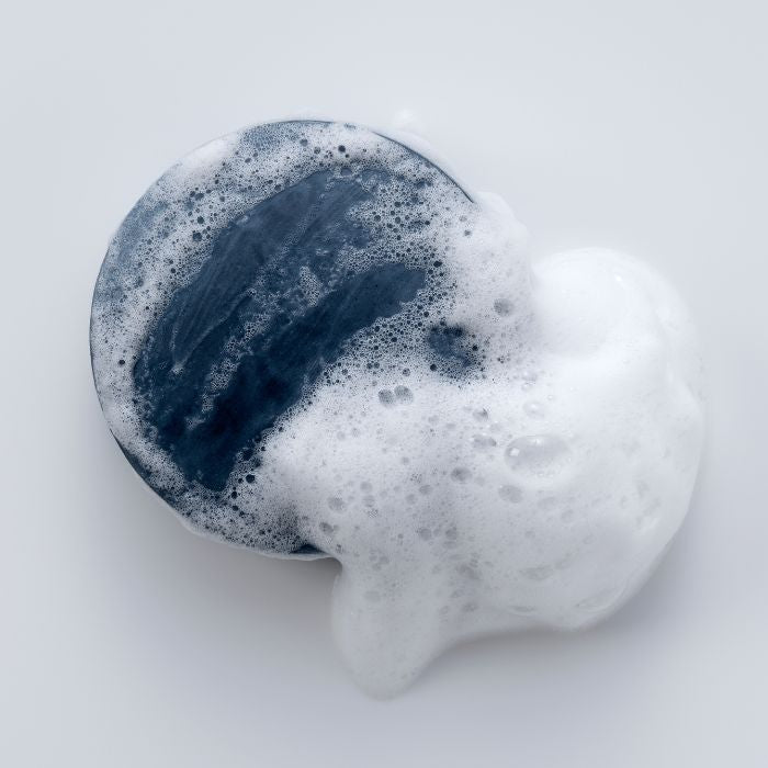 Scopri perché i cosmetici waterless DRYDEE sono meglio per la tua pelle, i tuoi capelli e il pianeta.